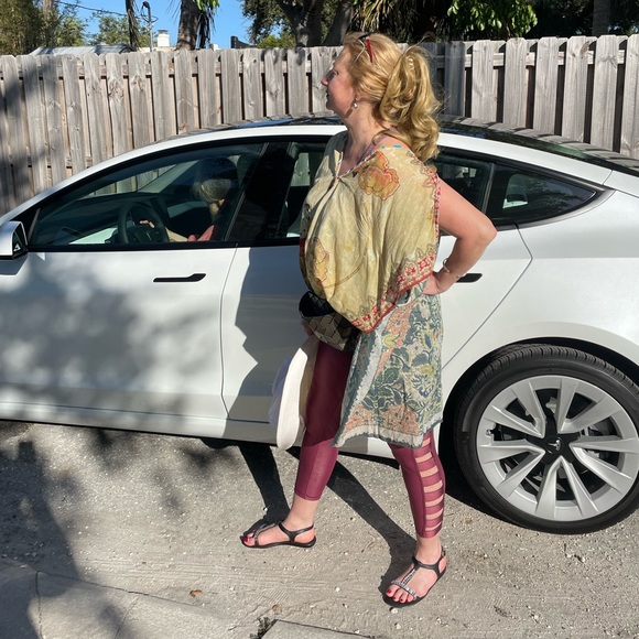 Meet your Posher, Sophia - Picture 4 of 10